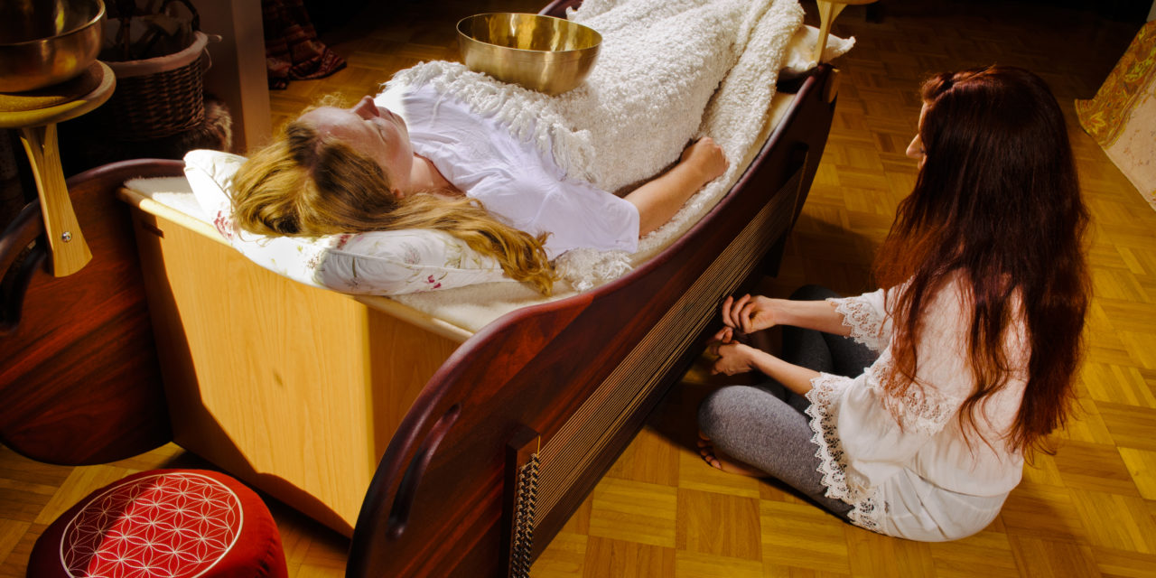 Die Klangwelle – Eine „Harfe zum Liegen“