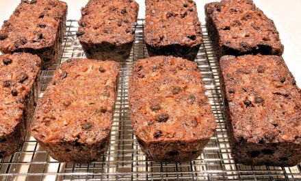Veganes Früchtebrot – selbst gebacken!