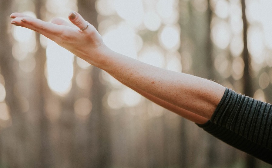 Was ist eigentlich der kinesiologische Armtest?